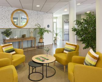 Quality Aparthotel Valenciennes - Valenciennes - Lounge