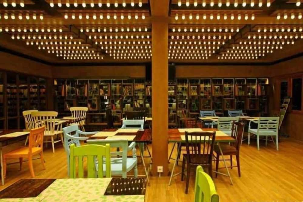 روماه توري إيكو هوتل - سوراكارتا - مطعم