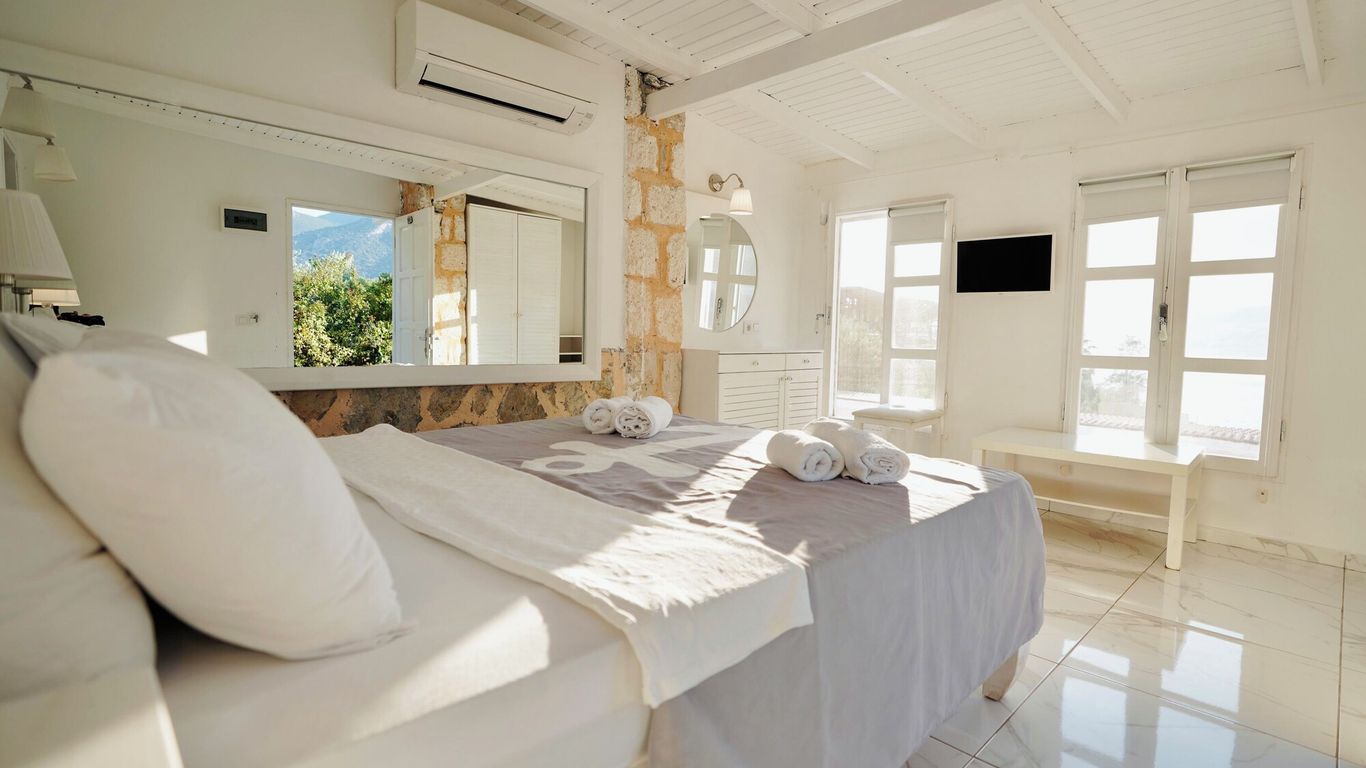 كلاب كابا هوتل