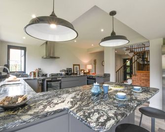 Lavvande, Walberswick, Pet Friendly, With Open Fire In Walberswick - Walberswick - Kitchen