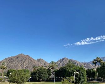 Designer Desert Condo! Poolhot Tub Dogs Welcome! - La Quinta - Venkovní prostory
