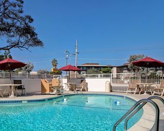 Vagabond Inn Monterey, Ca - Monterrey - Piscina