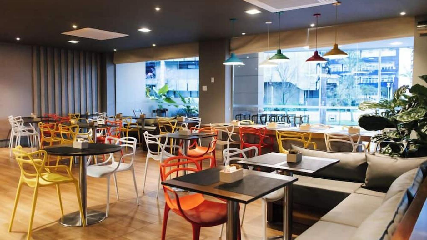 Ibis Sao Jose