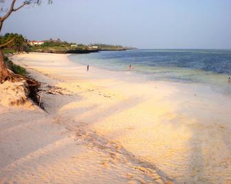 Baobab Village - Watamu - Plage