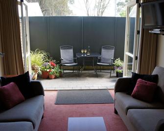 بي كيه إس إجمونت موتور لودج - نيو بليموث - غرفة نوم