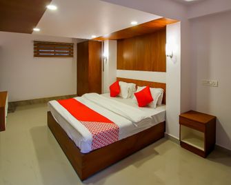 OYO 48165 Hotel Magnet - Maraiyur - Bedroom