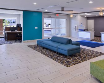 Holiday Inn Express & Suites Lexington - Hamburg Area By IHG - Lexington - Lobby