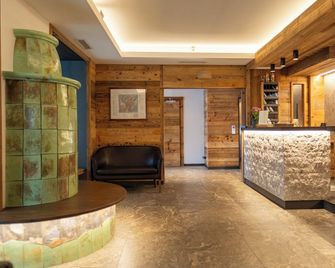 阿里斯頓酒店 - 馬東納迪坎皮利奧 - 摩德納迪-坎皮格里奧 - 櫃檯