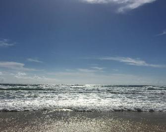 Sandjunes Ocean View Sea Breeze 250m walk to beach - Fraser Island - Beach