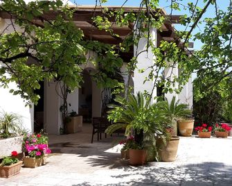Agriturismo Vignavecchia - Vignacastrisi - Vista del exterior