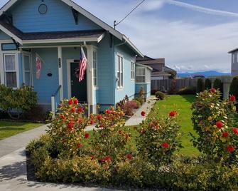 New! The Beauregard: Charming Victorian Home In Historic Ferndale (Tax Incl!) - Ferndale - Building