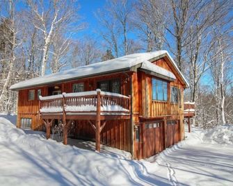 Mountain Cabin Rental with Modern Amenities in Lake Placid, New York - Lake Placid - Edificio