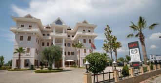 Vila Zeus Hotel - Tirana - Gebouw