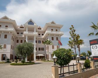 Vila Zeus Hotel - Tirana - Byggnad
