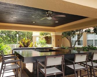 Yacht Club Aventura/ Unique Apt/ Marina View/ Free Parking-Wifi - Aventura - Restaurante
