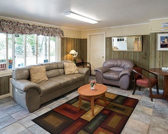 Rodeway Inn Westminster - Westminster - Sala de estar