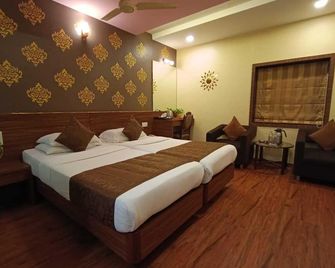 Rajhans Hotel - Mumbai - Bedroom