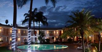 瓜達拉哈拉廣場洛佩茲馬特奧斯酒店 - 薩波潘 - 瓜達拉哈拉 - 游泳池