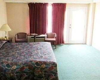 Valley Forge Inn - Pigeon Forge - Schlafzimmer