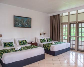 Yatu Lau Lagoon Resort - Pacific Harbor - Bedroom