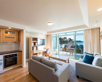 Paihia Beach Resort & Spa Hotel - Paihia - Living room