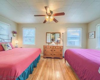 Rr 9084bc Bluebonnet Cabin - New Braunfels - Bedroom