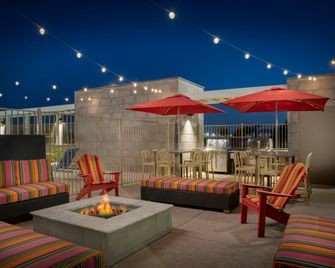 Home2 Suites by Hilton Phoenix Avondale - Avondale - Patio