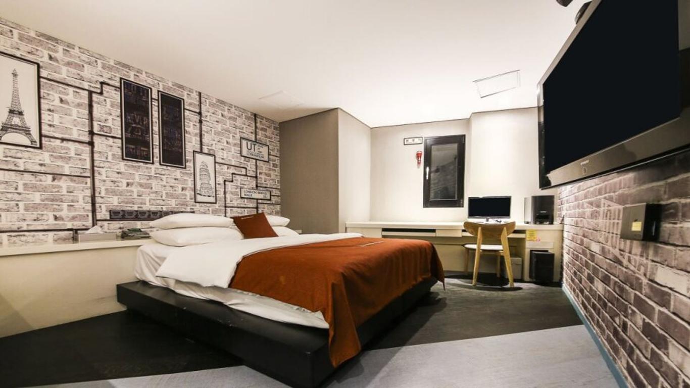 Hotel On