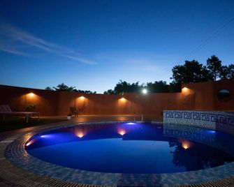 Sunshine Farms And Resort - Shillong - Piscine