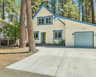 Blue Bear Chalet #2045 by Big Bear Vacations - Big Bear Lake - Building