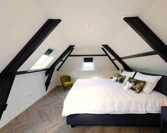 Fantastic 90m2 Two-Bedroom Apartment with Terrace - WA7B - Tiel - Bedroom