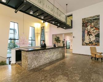 Arcotel Camino Stuttgart - Stuttgart - Front desk