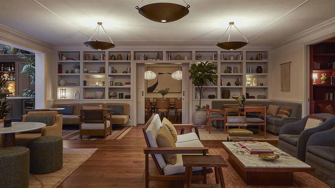 كاي+كاي هوتل بيكاسو إل بورن