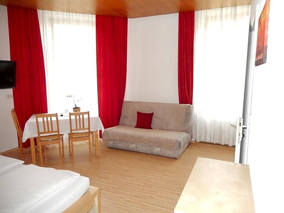 Hotel 'Wilder Mann' - لينز - غرفة معيشة