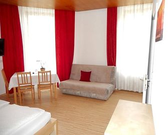 Hotel 'Wilder Mann' - Linz - Olohuone