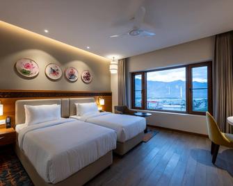 Charmwood Hotel - Leh - Bedroom