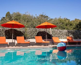 The Inn at Pasatiempo - סנטה קרוז - בריכה