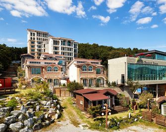 Hotel Thesoom Forest - Yongin - Außenansicht