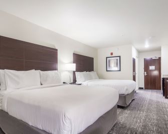 Cobblestone Inn & Suites-Fremont - Fremont - Bedroom