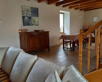 46g12053 - Saint-pierre-lafeuille - Saint-Pierre-Lafeuille - Living room