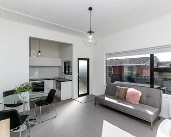 Devine On Devon Central City - New Plymouth