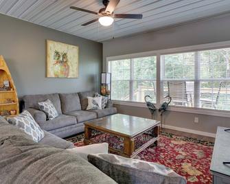 Boat Ramp Access: Dog-Friendly Kentucky Lake Gem - New Johnsonville - Sala de estar