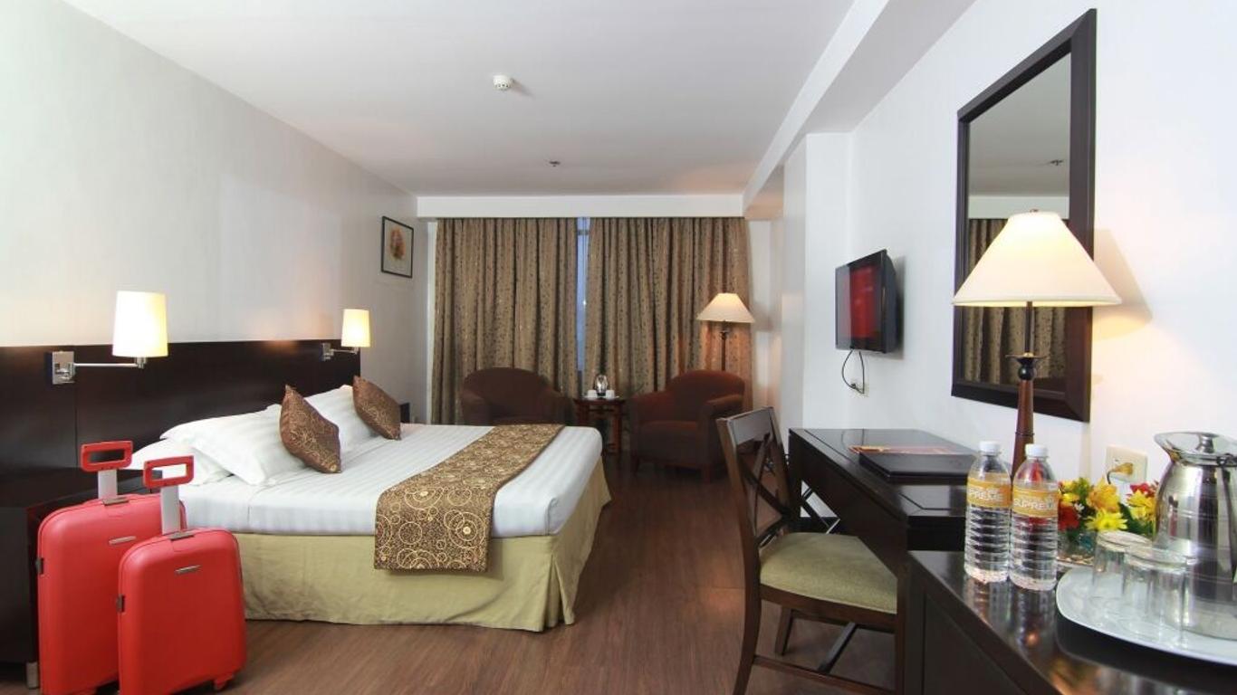 Hotel Supreme Convention Plaza