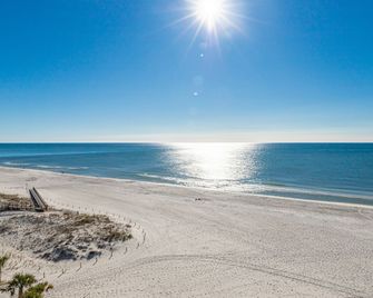 Phoenix All Suites Hotel - Gulf Shores - Beach