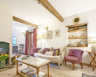 Truffle Cottage, Chichester - Chichester - Living room