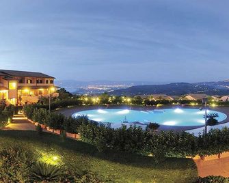Popilia Country Resort - Maierato - Vista del exterior