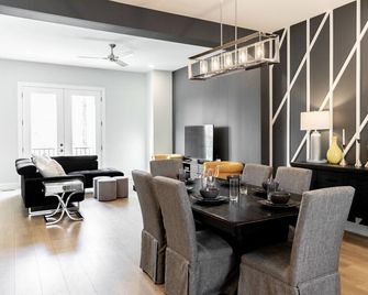 STAR Retreat Townhome with Garage 3 miles to Downtown - Nashville - Dining room
