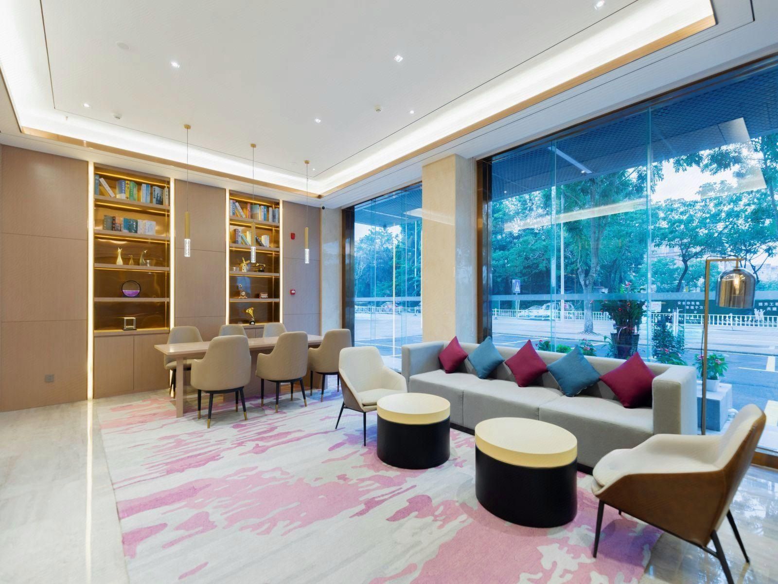 Lavande Hotel (Wanning High-Speed Railway Station Branch) - Wanning - Lounge