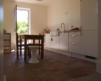 Lovely cottage near Cluny, Taizé, Cormatin - Burnand - Restaurante