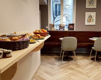 Hotel Cafe Glacier Le XIX - Béziers - Buffet